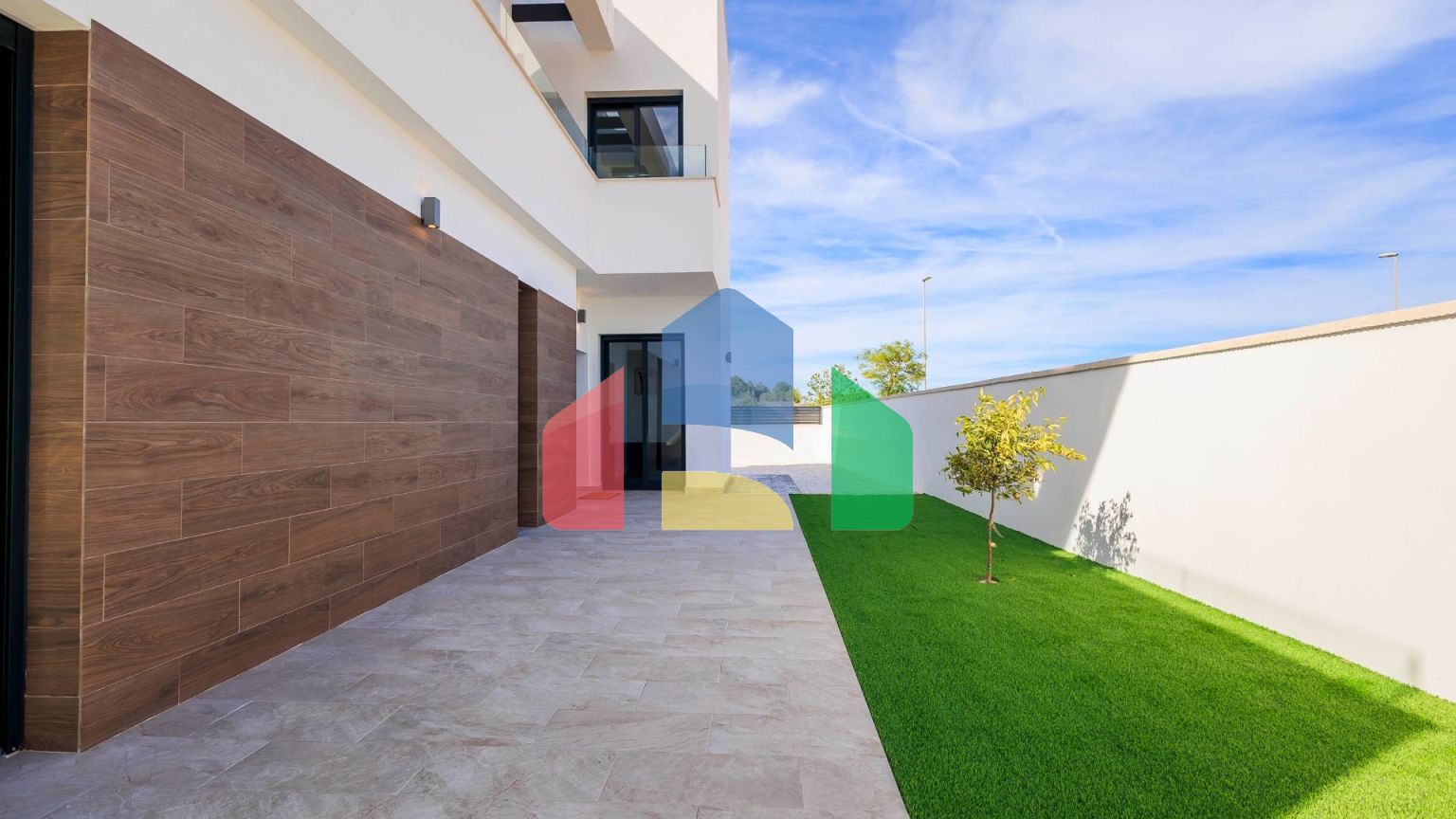 НОВЫЕ ВИЛЛЫ В ПИЛАР-ДЕ-ЛА-ОРАДАДА НА ПОЛЕ ДЛЯ ГОЛЬФА