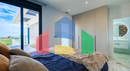 НОВЫЕ ВИЛЛЫ В ПИЛАР-ДЕ-ЛА-ОРАДАДА НА ПОЛЕ ДЛЯ ГОЛЬФА