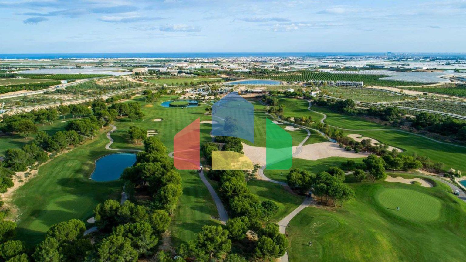 НОВЫЕ ВИЛЛЫ В ПИЛАР-ДЕ-ЛА-ОРАДАДА НА ПОЛЕ ДЛЯ ГОЛЬФА