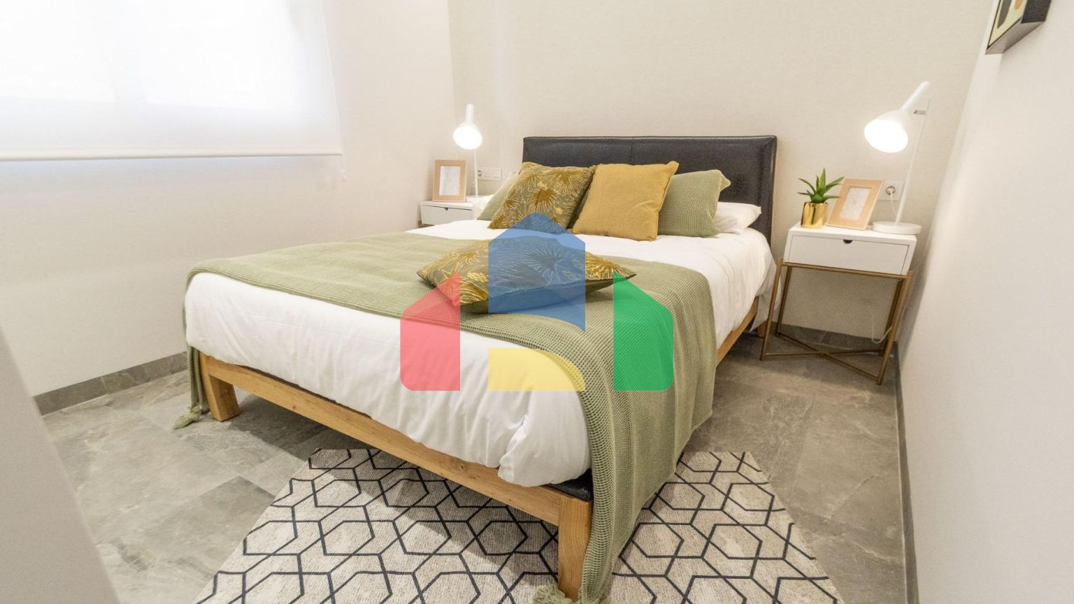 НОВЫЕ ВИЛЛЫ В ПИЛАР-ДЕ-ЛА-ОРАДАДА НА ПОЛЕ ДЛЯ ГОЛЬФА