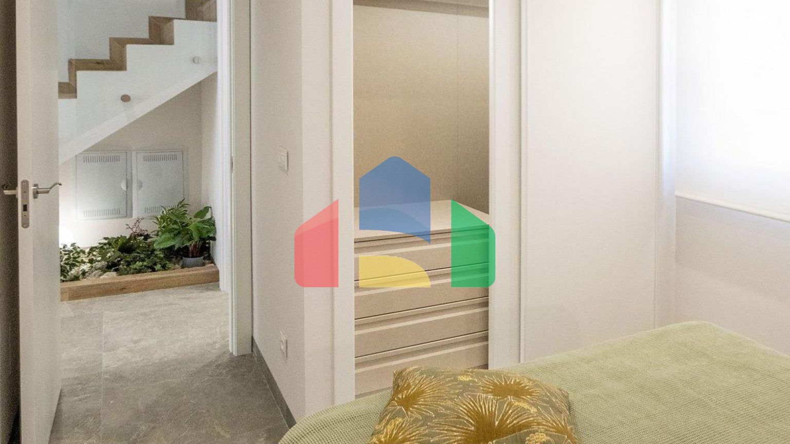 НОВЫЕ ВИЛЛЫ В ПИЛАР-ДЕ-ЛА-ОРАДАДА НА ПОЛЕ ДЛЯ ГОЛЬФА