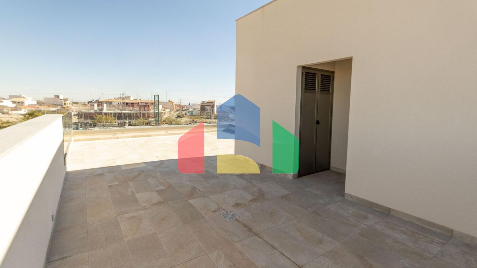 НОВЫЕ ВИЛЛЫ В ПИЛАР-ДЕ-ЛА-ОРАДАДА НА ПОЛЕ ДЛЯ ГОЛЬФА