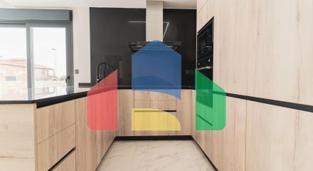 Новые бунгало и виллы в Пилар-де-ла-Орадада Новые бунгало и виллы в Пилар-де-ла-Орадада