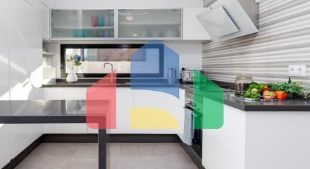 СРЕДИЗЕМНОМОРСКАЯ ВИЛЛА В ГОРОДСКОЙ ЗОНЕ НЕДАЛЕКО ОТ МОРЯ СРЕДИЗЕМНОМОРСКАЯ ВИЛЛА В ГОРОДСКОЙ ЗОНЕ НЕДАЛЕКО ОТ МОРЯ