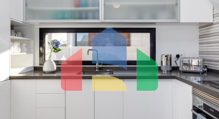 СРЕДИЗЕМНОМОРСКАЯ ВИЛЛА В ГОРОДСКОЙ ЗОНЕ НЕДАЛЕКО ОТ МОРЯ СРЕДИЗЕМНОМОРСКАЯ ВИЛЛА В ГОРОДСКОЙ ЗОНЕ НЕДАЛЕКО ОТ МОРЯ