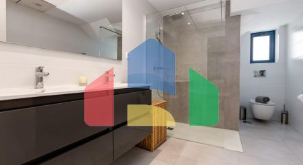 СРЕДИЗЕМНОМОРСКАЯ ВИЛЛА В ГОРОДСКОЙ ЗОНЕ НЕДАЛЕКО ОТ МОРЯ СРЕДИЗЕМНОМОРСКАЯ ВИЛЛА В ГОРОДСКОЙ ЗОНЕ НЕДАЛЕКО ОТ МОРЯ