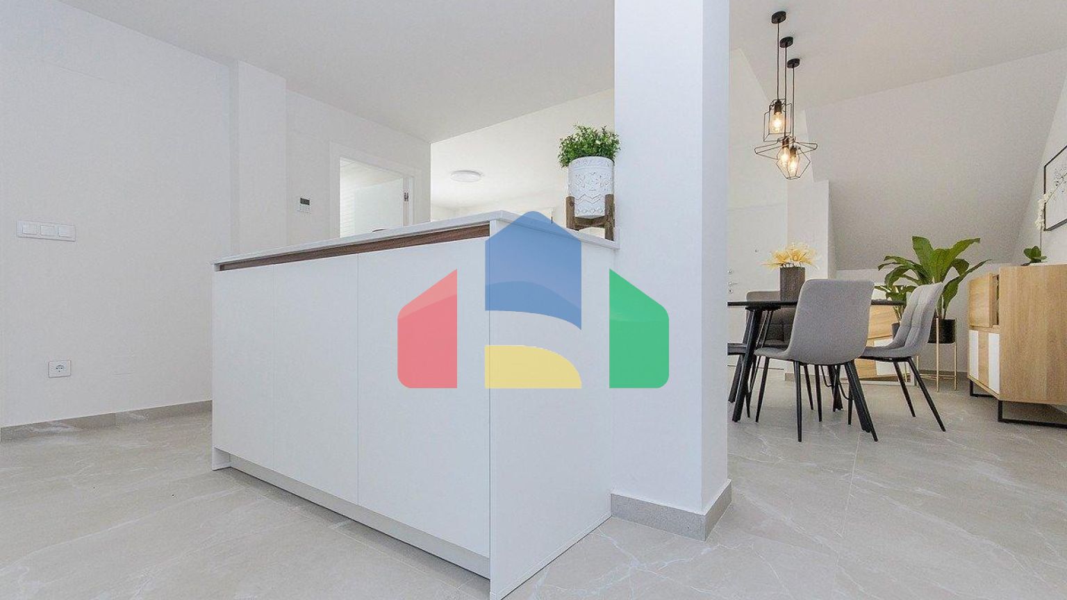 НОВЫЕ БУНГАЛО В САН-МИГЕЛЬ-ДЕ-САЛИНАС