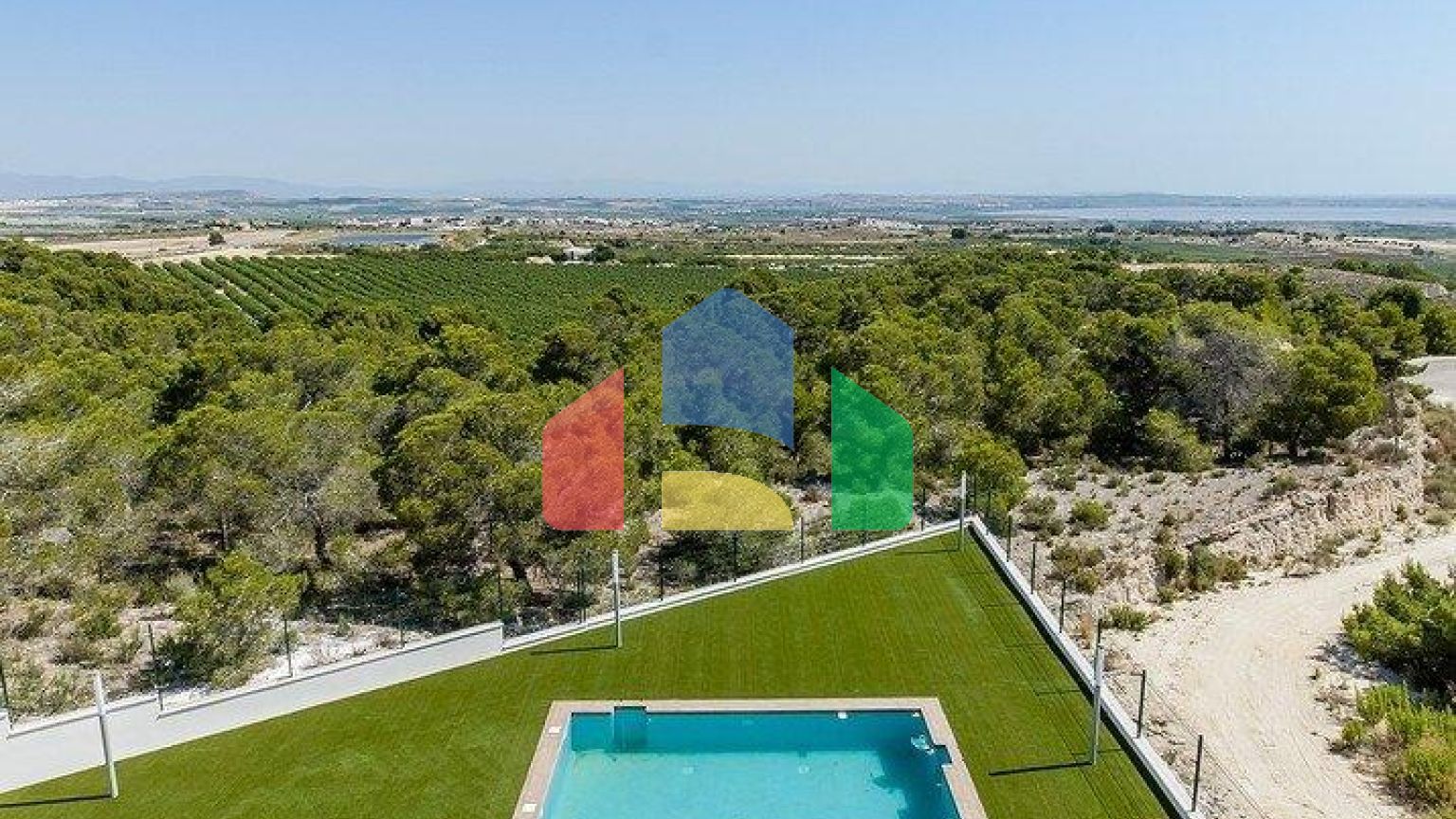 НОВЫЕ БУНГАЛО В САН-МИГЕЛЬ-ДЕ-САЛИНАС