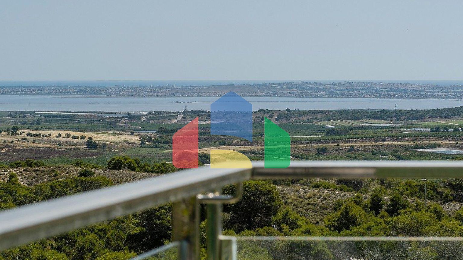 НОВЫЕ БУНГАЛО В САН-МИГЕЛЬ-ДЕ-САЛИНАС