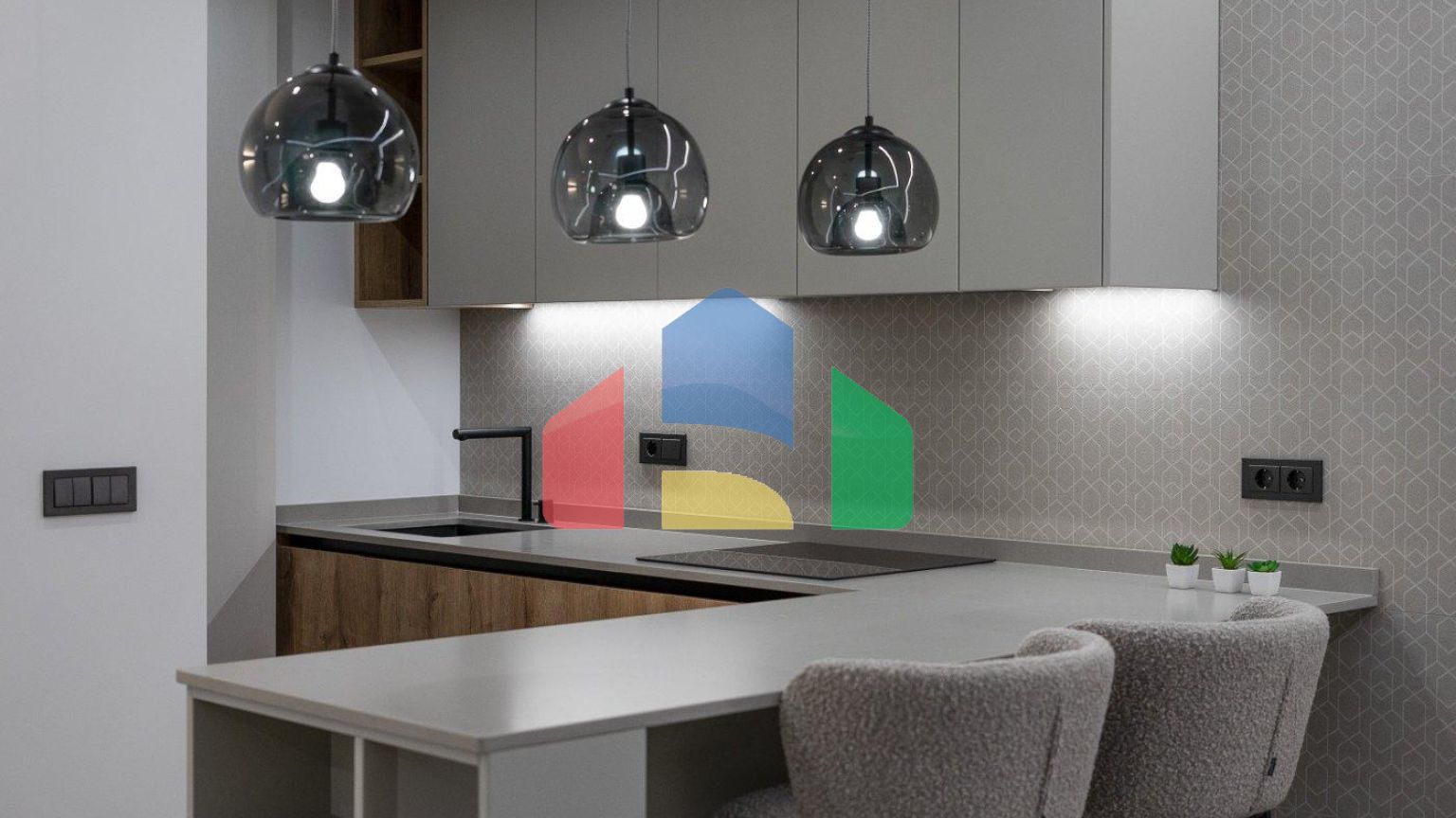 СОВРЕМЕННАЯ ВИЛЛА СО ВСЕМИ УДОБСТВАМИ