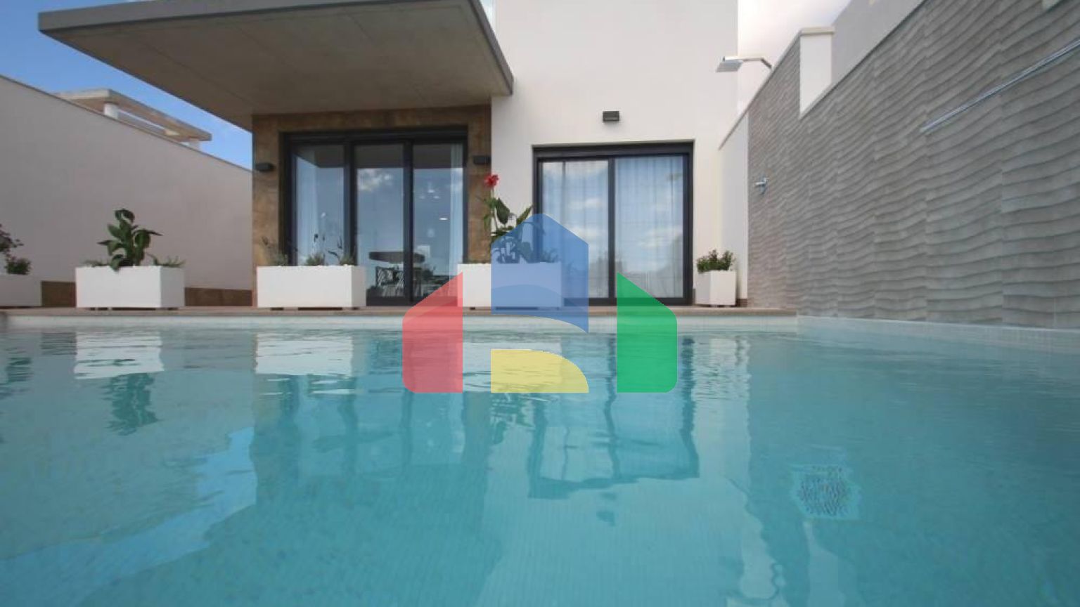 НОВЫЕ ЖИЛЫЕ ВИЛЛЫ В САН-МИГЕЛЬ-ДЕ-САЛИНАС