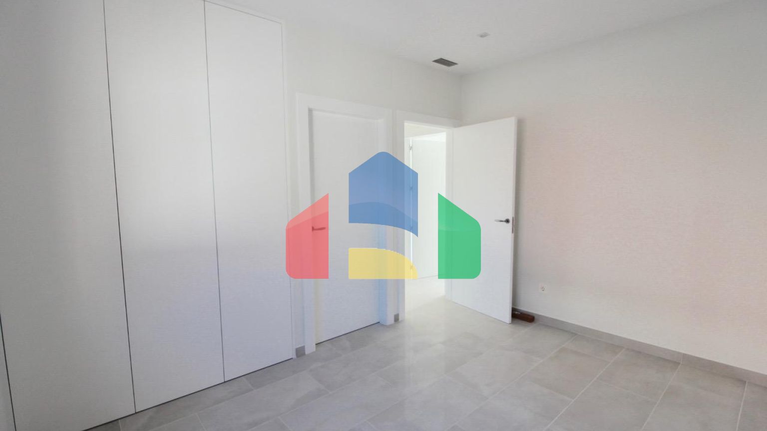 НОВЫЕ ВИЛЛЫ В ПИНОСО