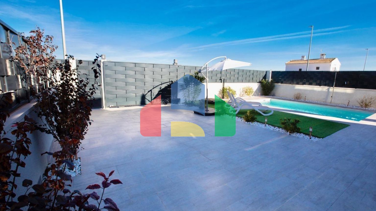 НОВЫЕ ВИЛЛЫ В ПИНОСО