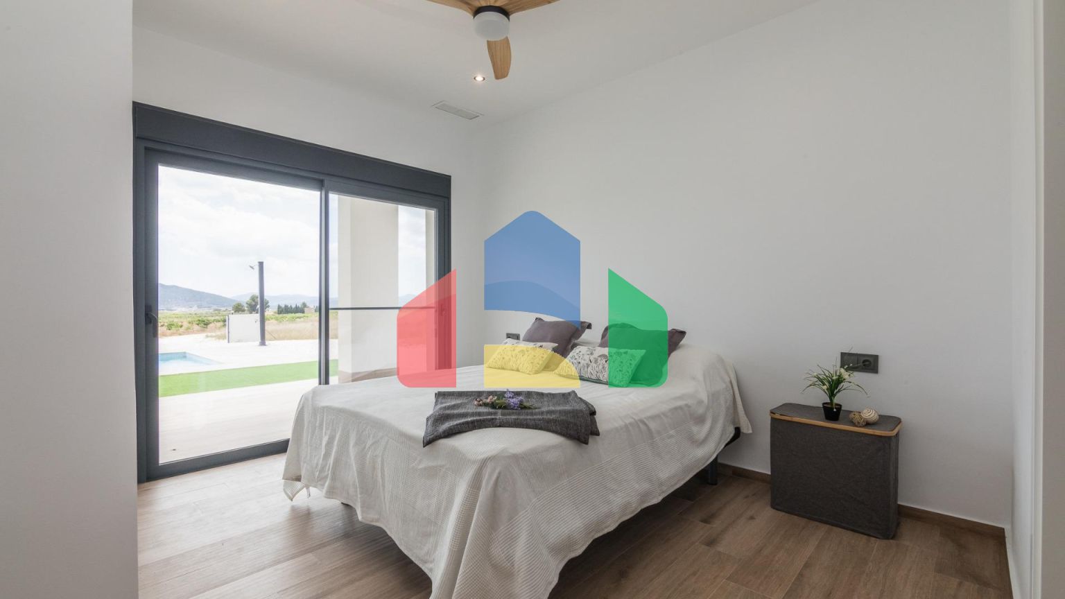 НОВЫЕ ВИЛЛЫ В ПИНОСО