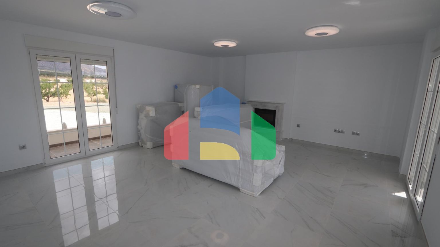 НОВЫЕ ВИЛЛЫ В ПИНОСО