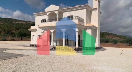 НОВЫЕ ВИЛЛЫ В ПИНОСО