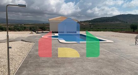 НОВЫЕ ВИЛЛЫ В ПИНОСО