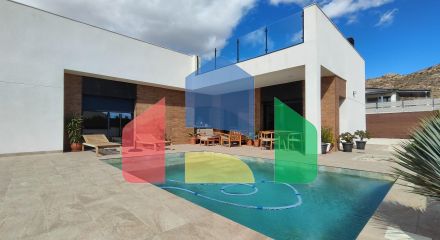 NEW BUILD VILLAS IN PINOSO