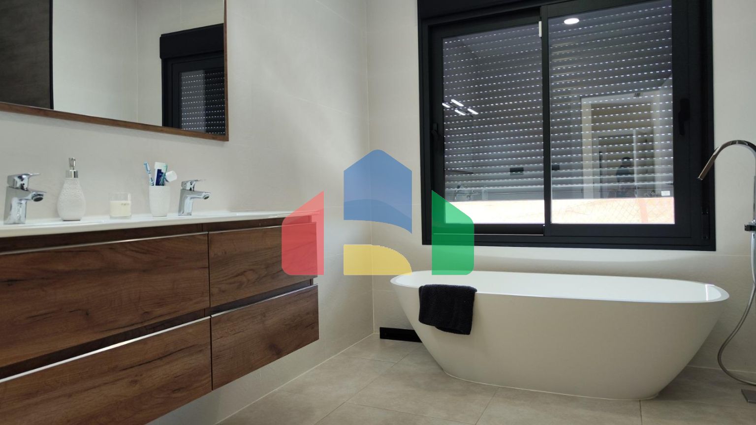 НОВЫЕ ВИЛЛЫ В ПИНОСО