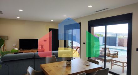 НОВЫЕ ВИЛЛЫ В ПИНОСО