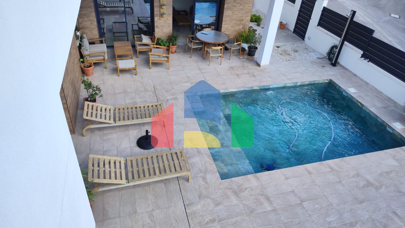 НОВЫЕ ВИЛЛЫ В ПИНОСО