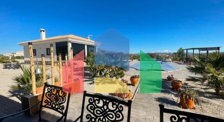 НОВЫЕ ВИЛЛЫ В ПИНОСО