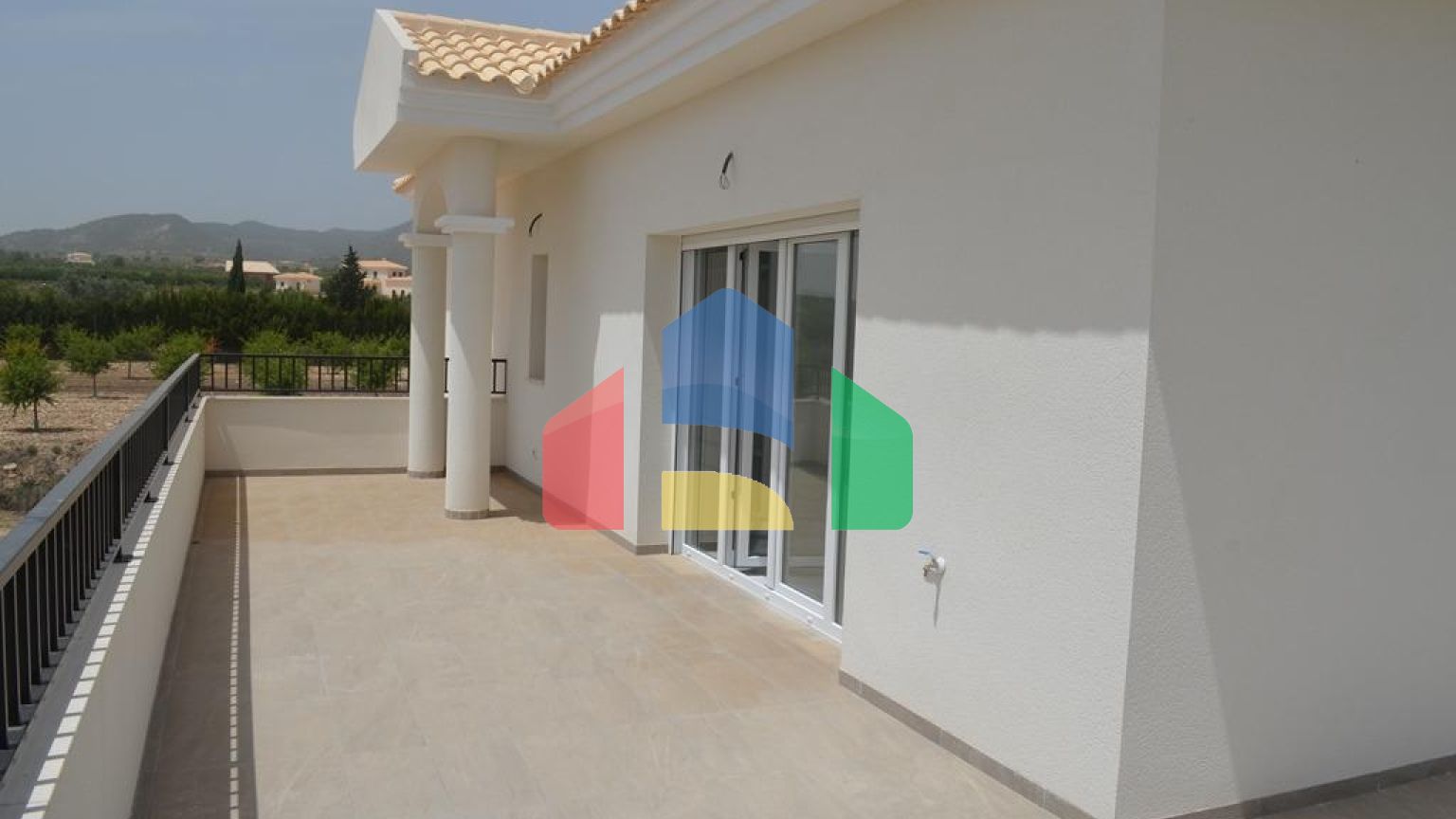 НОВЫЕ ВИЛЛЫ В ПИНОСО