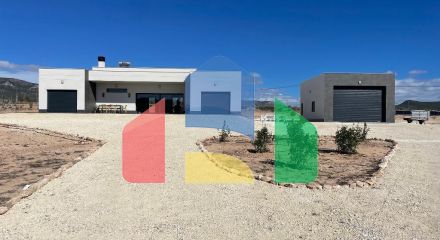 NEW BUILD VILLAS IN PINOSO