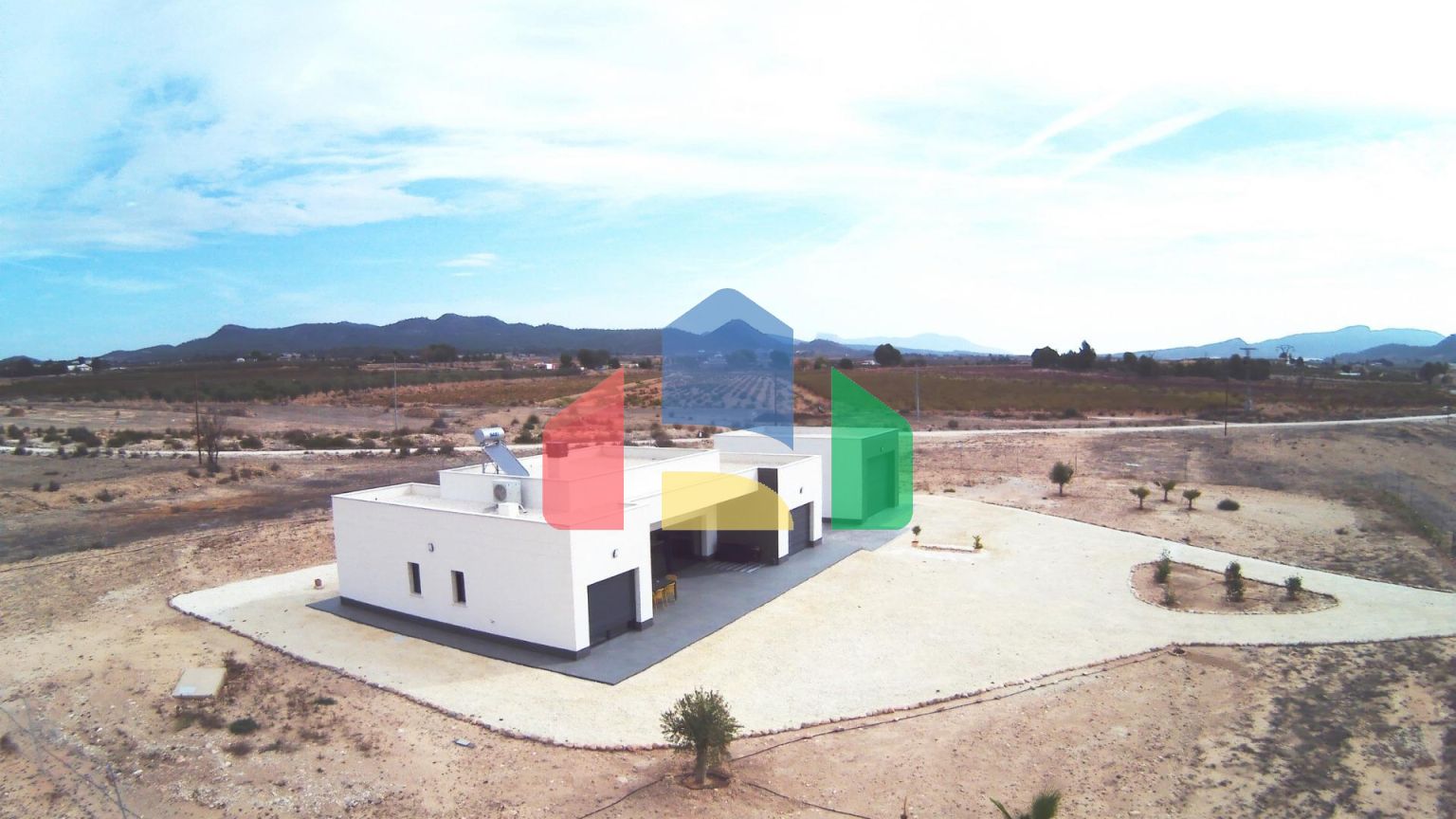 НОВЫЕ ВИЛЛЫ В ПИНОСО