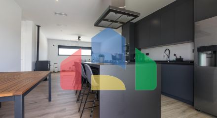 НОВЫЕ ВИЛЛЫ В ПИНОСО