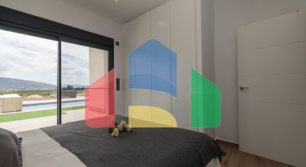 НОВЫЕ ВИЛЛЫ В ПИНОСО