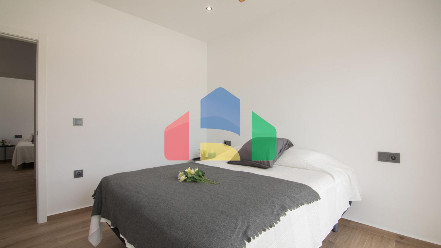 НОВЫЕ ВИЛЛЫ В ПИНОСО