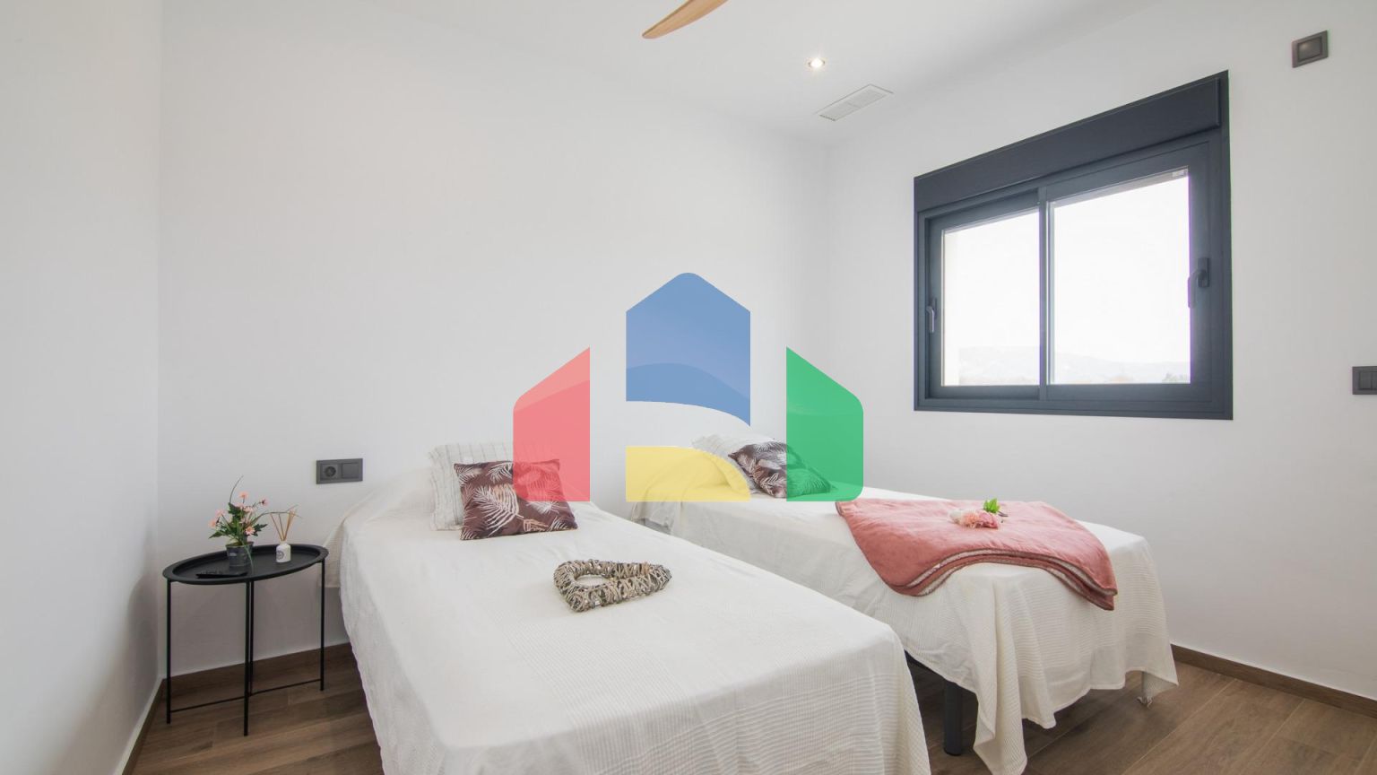 НОВЫЕ ВИЛЛЫ В ПИНОСО