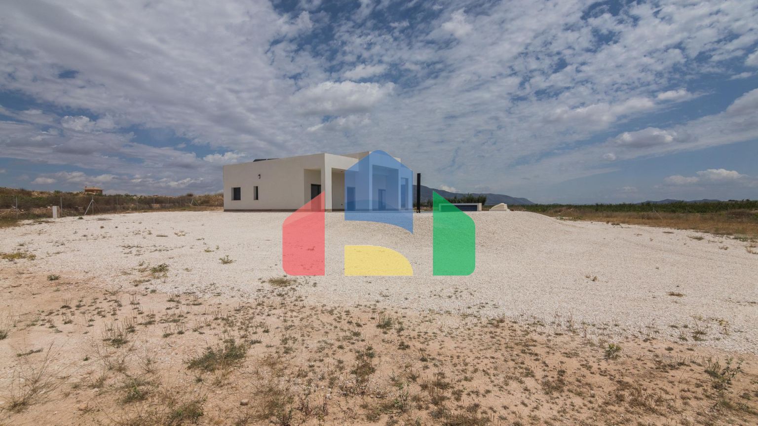 НОВЫЕ ВИЛЛЫ В ПИНОСО