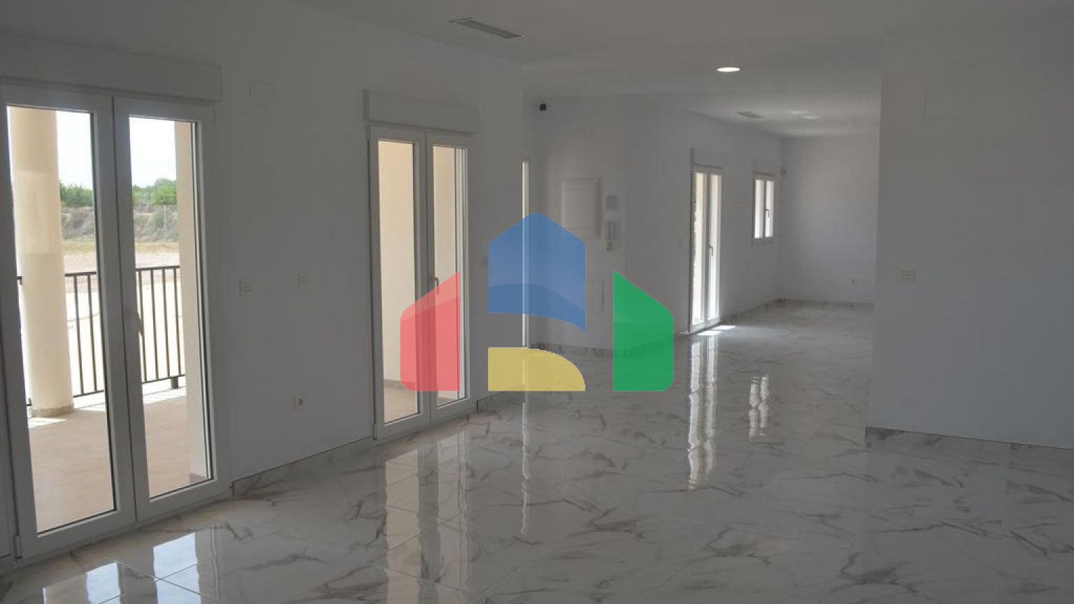 НОВЫЕ ВИЛЛЫ В ПИНОСО