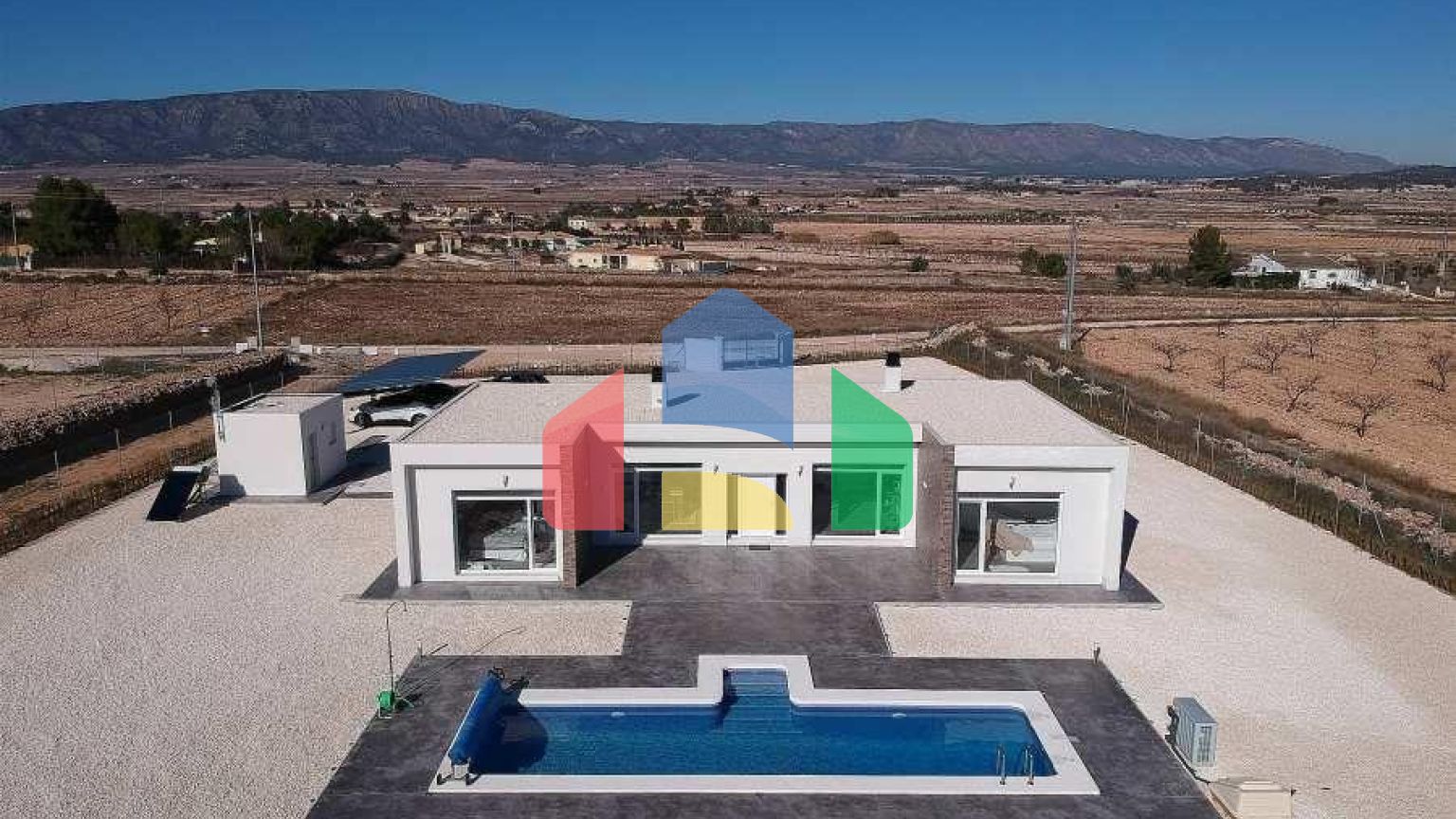 НОВЫЕ ВИЛЛЫ В ПИНОСО