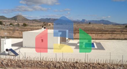 НОВЫЕ ВИЛЛЫ В ПИНОСО