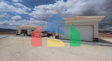 НОВЫЕ ВИЛЛЫ В ПИНОСО