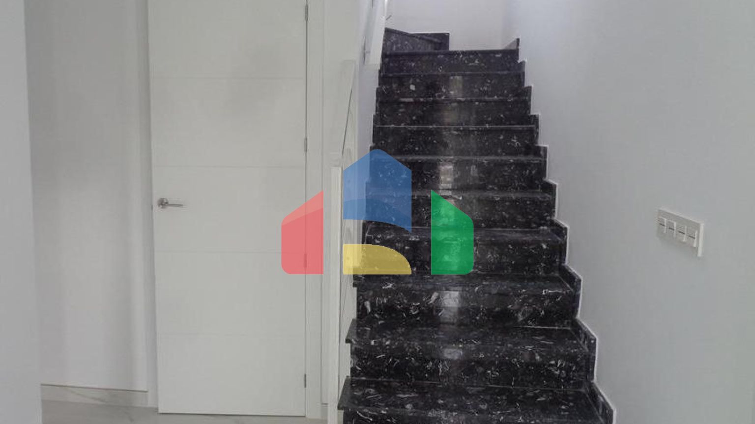 НОВЫЕ ВИЛЛЫ В ПИНОСО