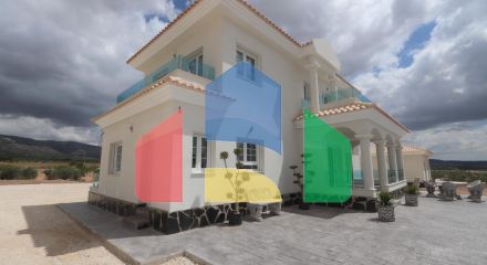 НОВЫЕ ВИЛЛЫ В ПИНОСО