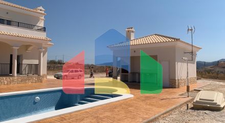 НОВЫЕ ВИЛЛЫ В ПИНОСО