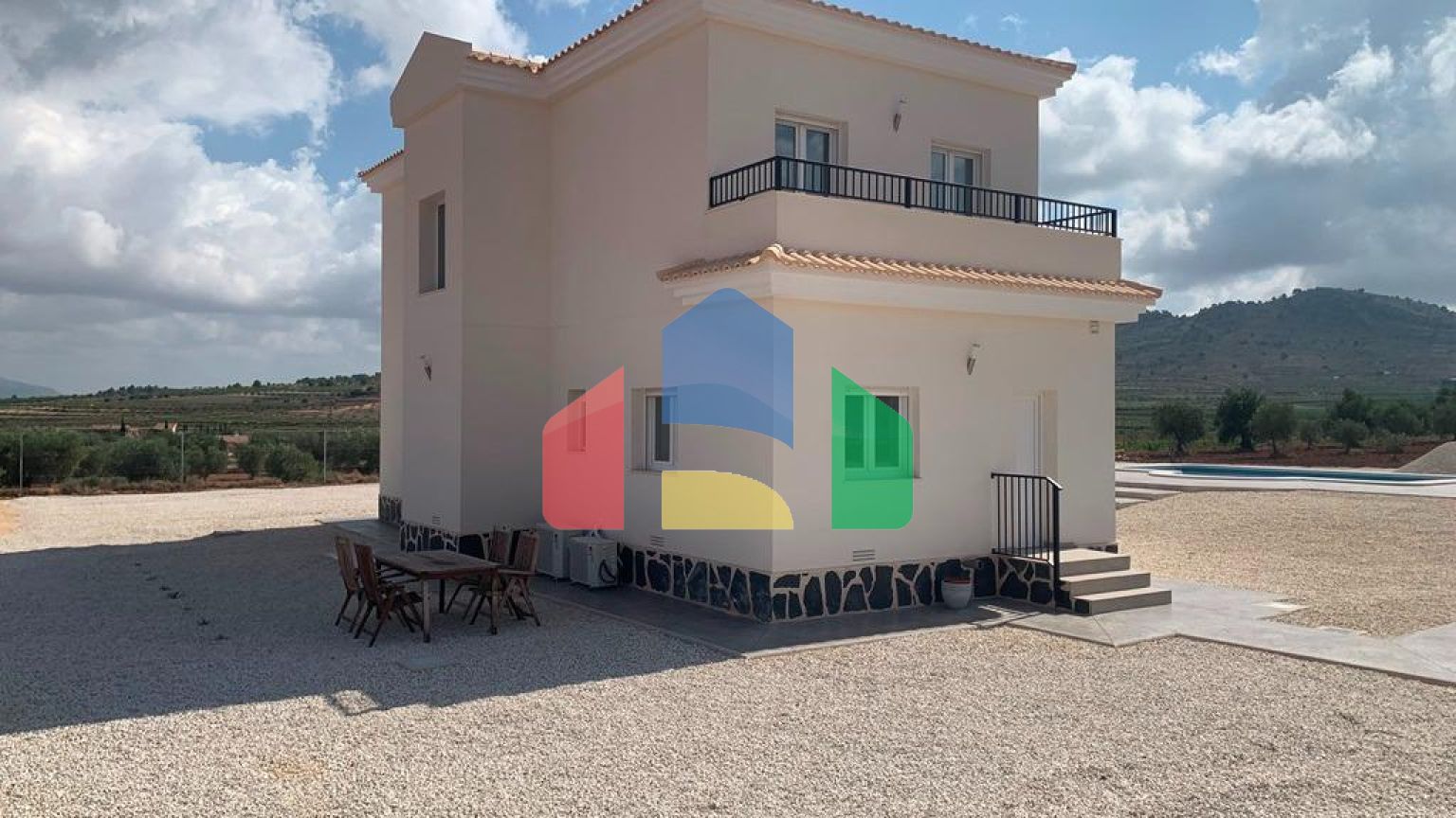 НОВЫЕ ВИЛЛЫ В ПИНОСО