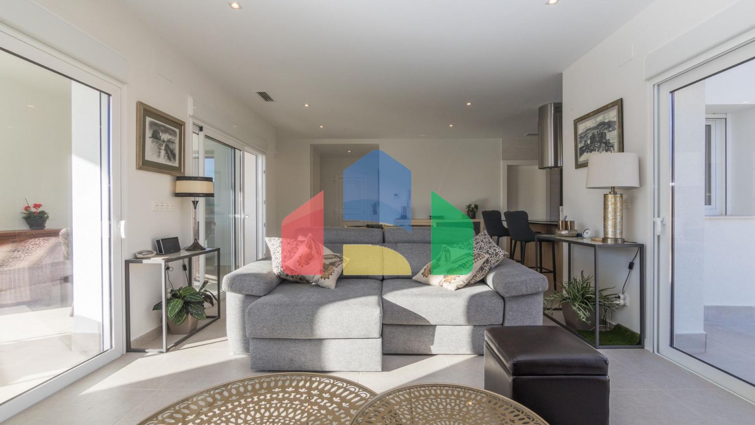 НОВЫЕ ВИЛЛЫ В ПИНОСО