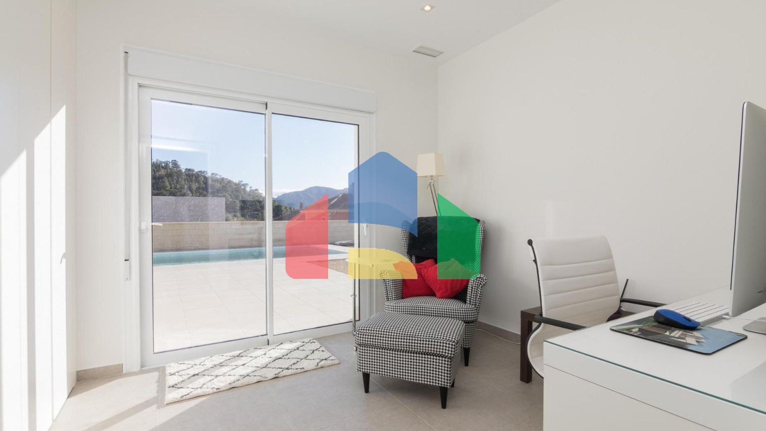 НОВЫЕ ВИЛЛЫ В ПИНОСО