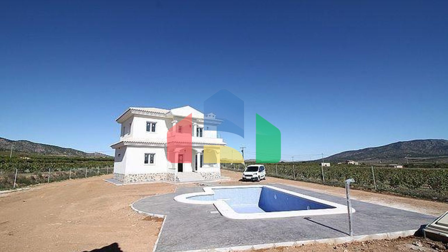 НОВЫЕ ВИЛЛЫ В ПИНОСО