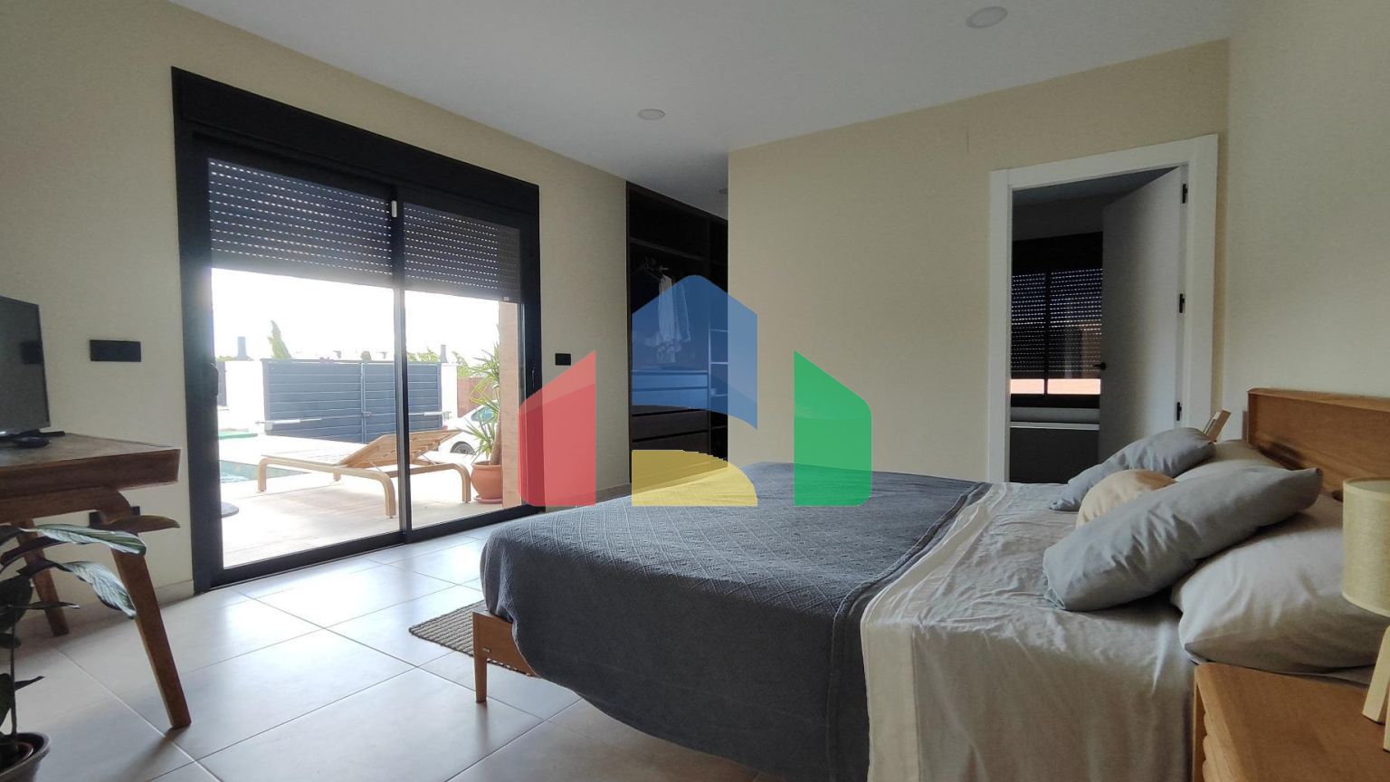 НОВЫЕ ВИЛЛЫ В ПИНОСО