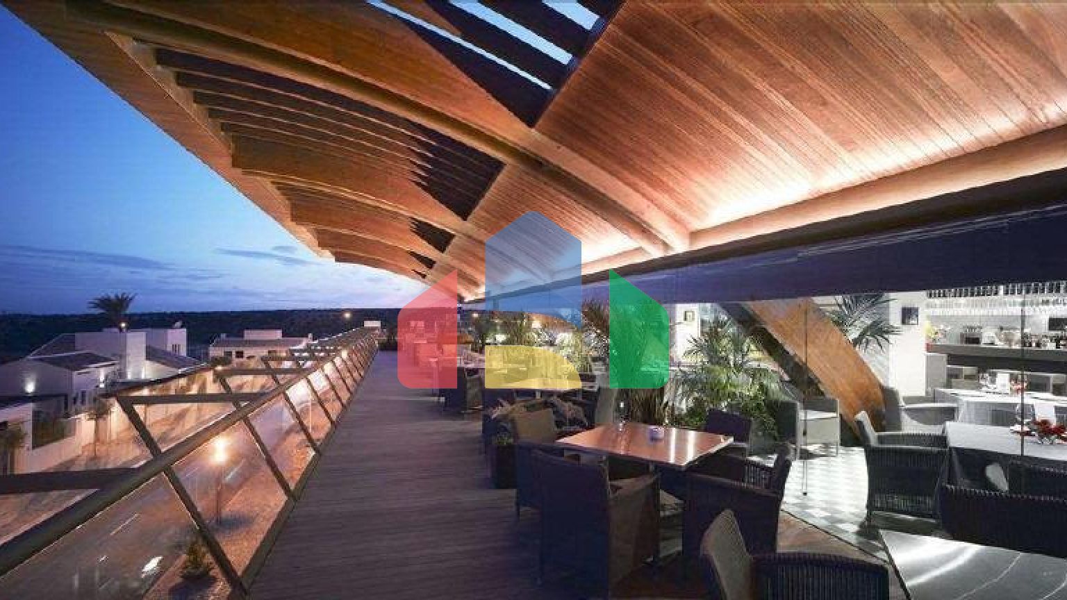 Элегантные одноуровневые таунхаусы с частным бассейном в Peraleja Golf Resort — Коста Калида