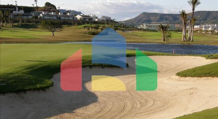 Элегантные одноуровневые таунхаусы с частным бассейном в Peraleja Golf Resort — Коста Калида