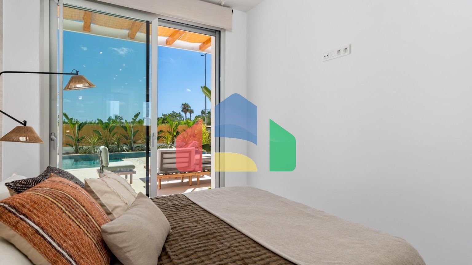 НОВЫЕ ВИЛЛЫ В БЕНИХОФАРЕ