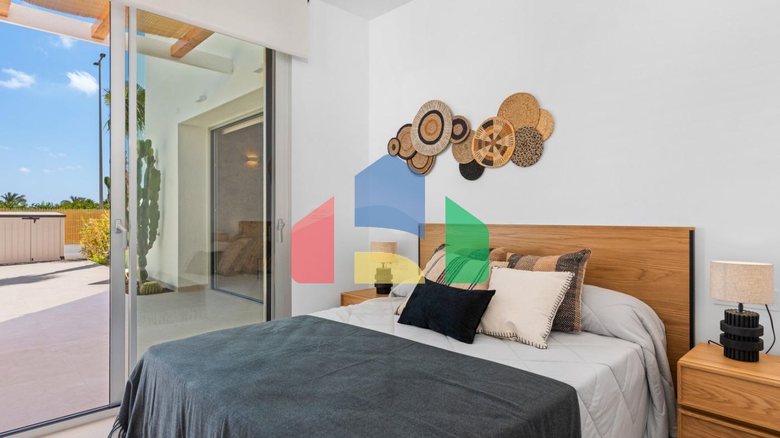 НОВЫЕ ВИЛЛЫ В БЕНИХОФАРЕ